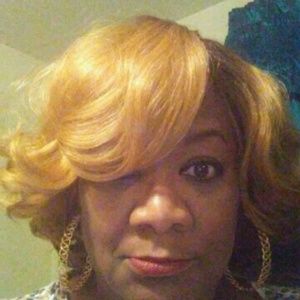 Meet your Posher, Shelly